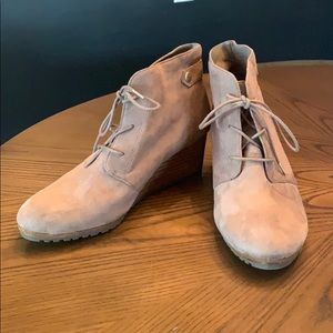 Dr. Scholl’s Wedge bootie size 10